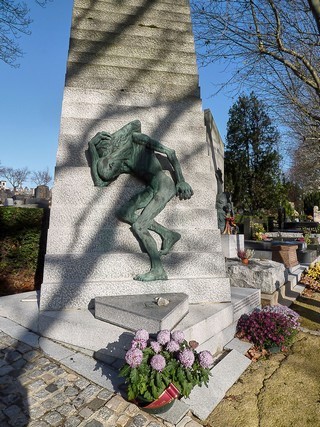 Cimetière du Père Lachaise    |   7  /  11    | 